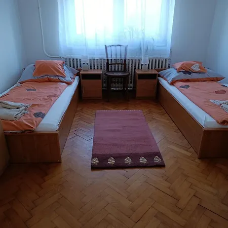 Balazs Vendeghaza Apartment *